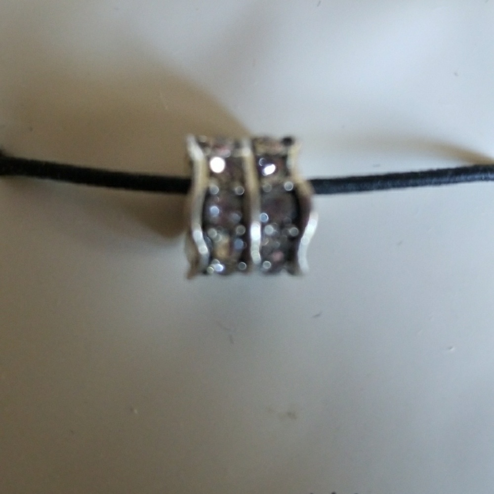 Bead with CUBIC zirconia crystals